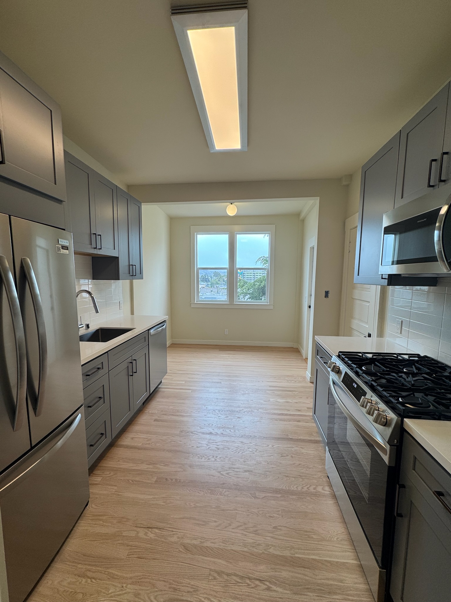 263 Clinton Park St - D